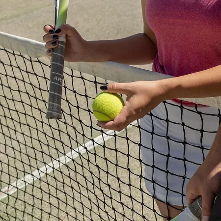 Lavanda Miravillas فندق 4*